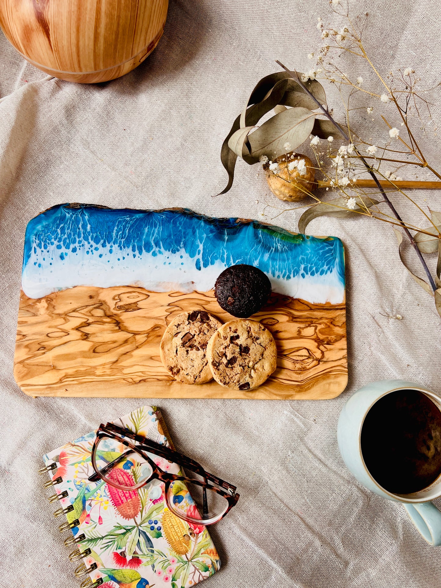 Ocean Resin Art Board, Medium Resin Serving Platter