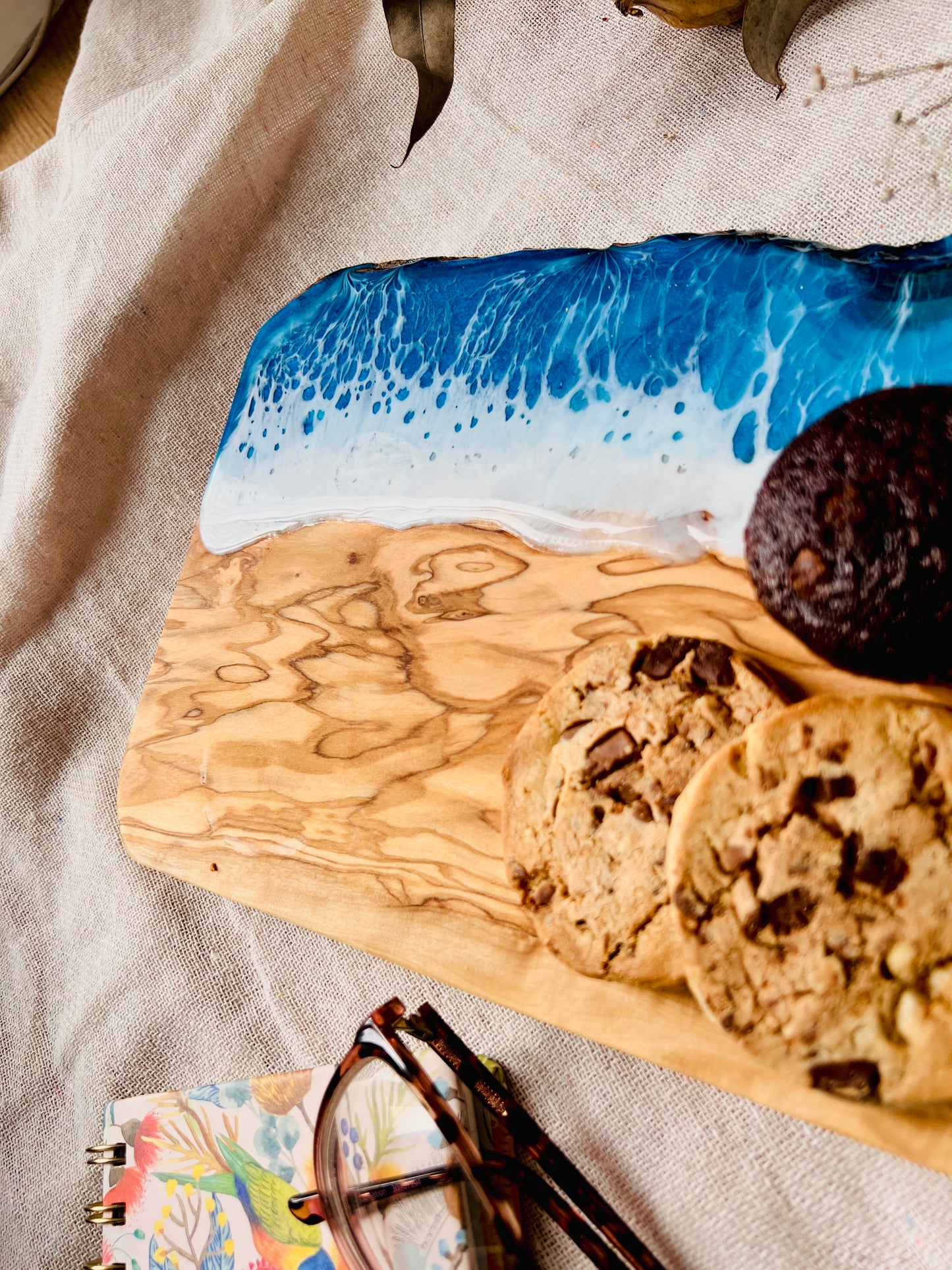 Ocean Resin Art Board, Medium Resin Serving Platter